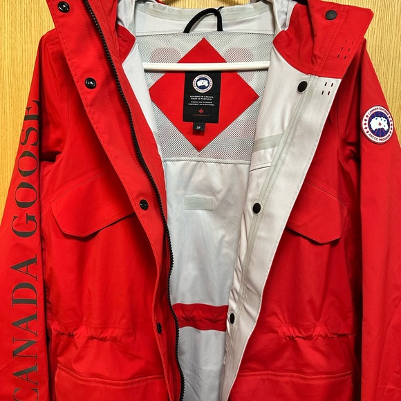 SOLD!! CANADA GOOSE Seaboard Jacket. Size: S. new with tag. 100% Authentic. - Picture 2 of 15